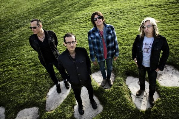 Stone Temple Pilots with Chester Bennington